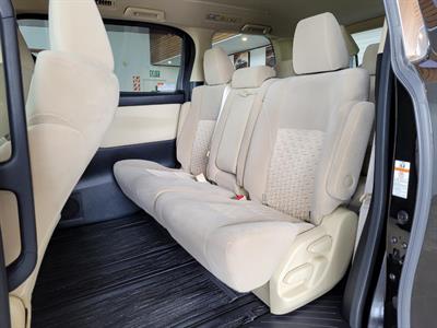 2015 Toyota Alphard - Thumbnail