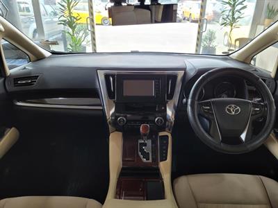 2015 Toyota Alphard - Thumbnail