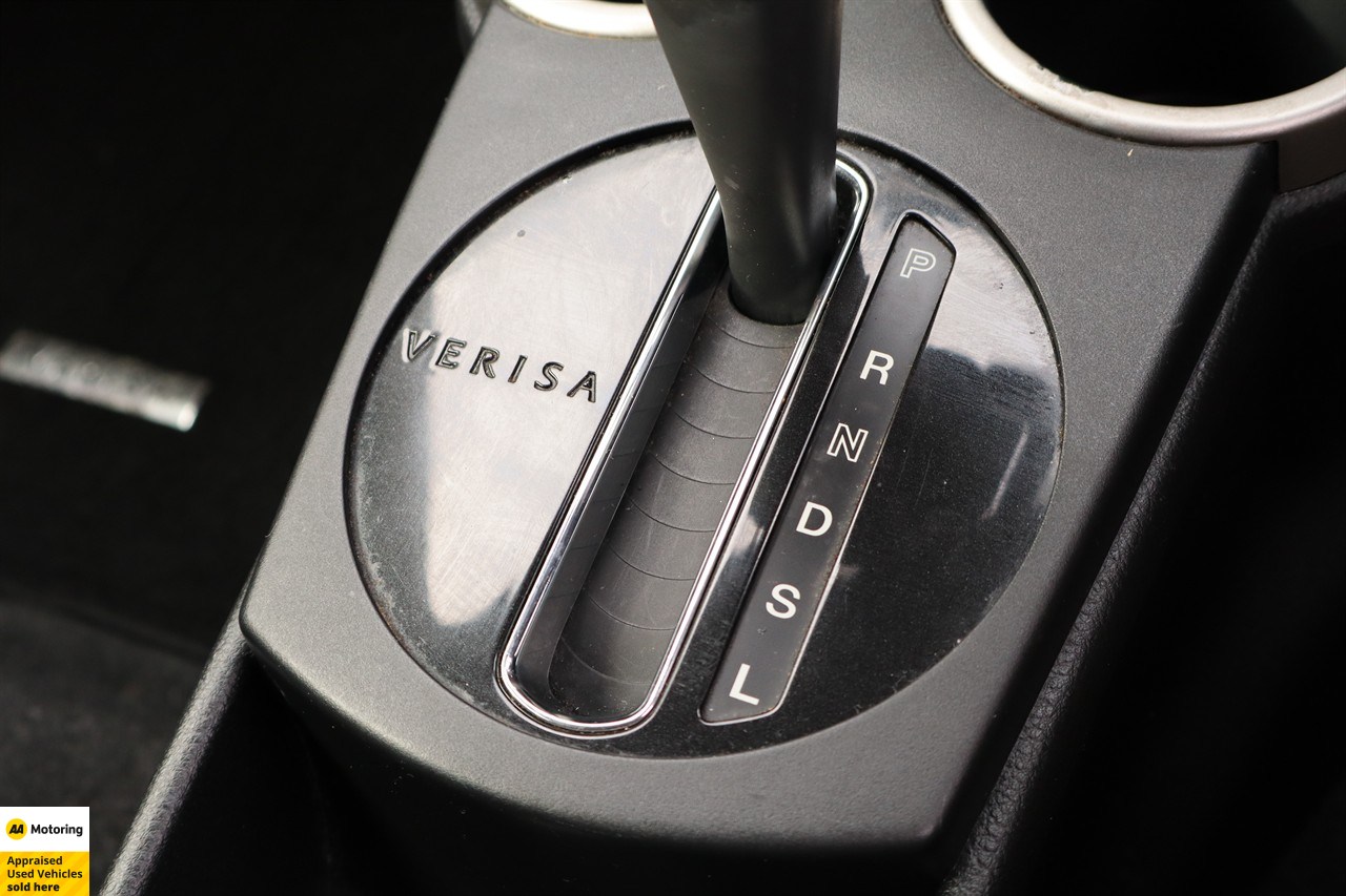2015 Mazda Verisa
