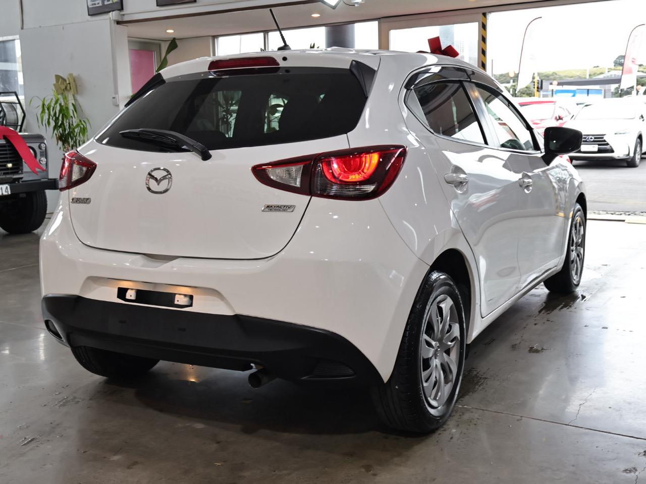 2017 Mazda Demio