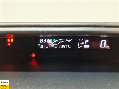 2015 Toyota Aqua - Thumbnail