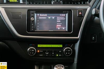 2014 Toyota Auris - Thumbnail