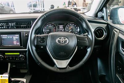 2014 Toyota Auris - Thumbnail