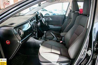 2014 Toyota Auris - Thumbnail