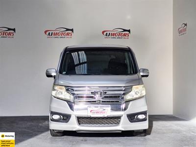 2012 Honda STEPWAGON - Thumbnail