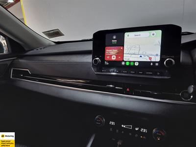 2024 Mitsubishi Outlander - Thumbnail