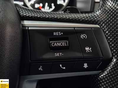 2024 Mitsubishi Outlander - Thumbnail