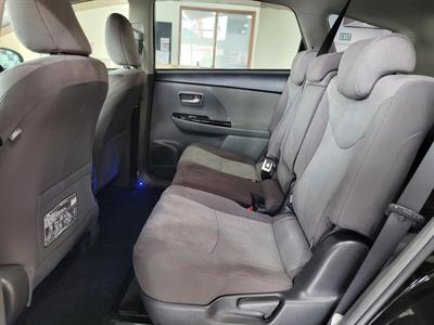 2012 Toyota Prius - Thumbnail