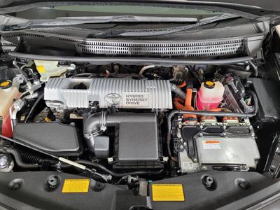 2012 Toyota Prius - Thumbnail