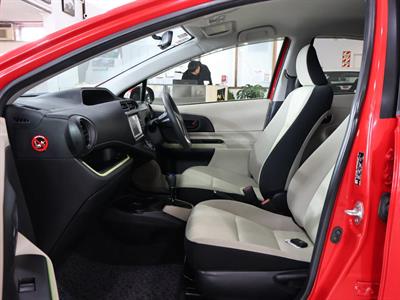 2012 Toyota Aqua - Thumbnail