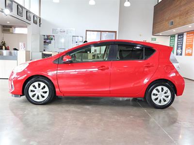 2012 Toyota Aqua - Thumbnail