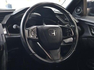2018 Honda Civic - Thumbnail