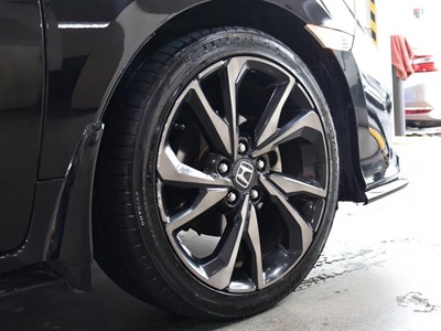 2018 Honda Civic - Thumbnail