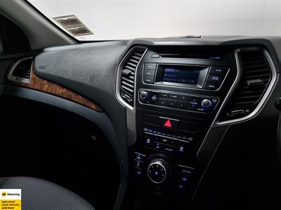 2016 Hyundai Santa Fe - Thumbnail