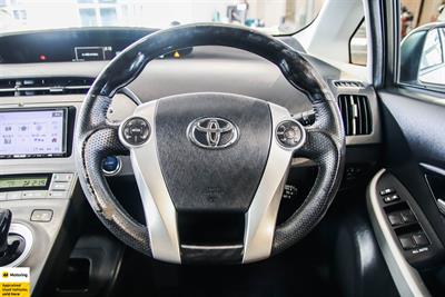 2013 Toyota Prius - Thumbnail