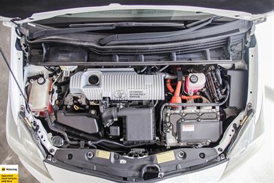 2013 Toyota Prius - Thumbnail