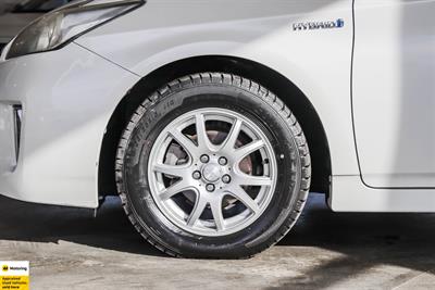 2013 Toyota Prius - Thumbnail