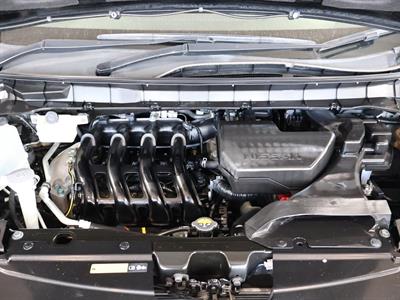 2016 Nissan Serena - Thumbnail