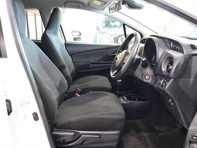 2018 Toyota Vitz - Thumbnail