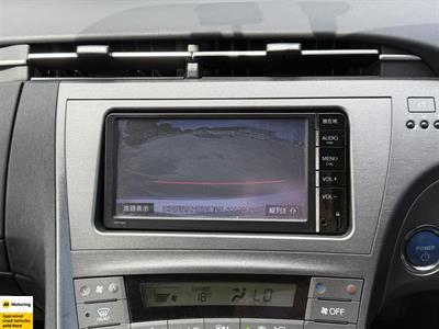 2015 Toyota Prius - Thumbnail