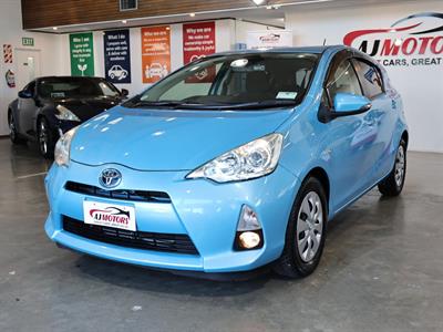 2013 Toyota Aqua - Thumbnail