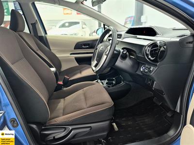 2013 Toyota Aqua - Thumbnail