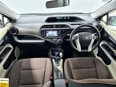 2013 Toyota Aqua - Thumbnail