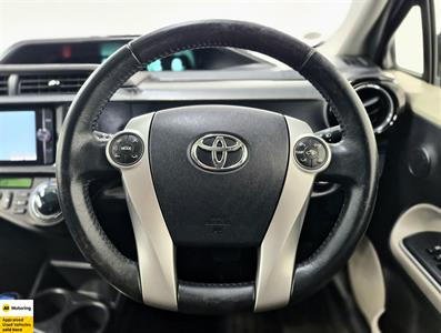 2013 Toyota Aqua - Thumbnail