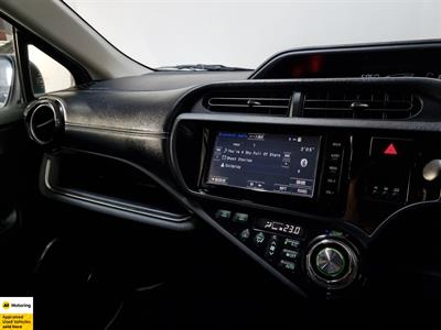 2015 Toyota Aqua - Thumbnail