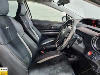 2015 Toyota Aqua - Thumbnail