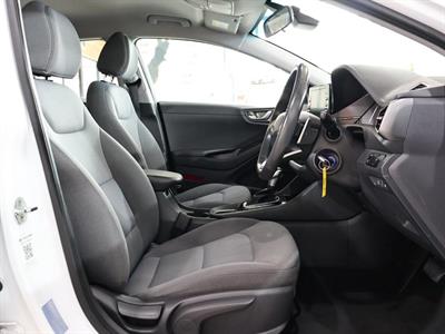 2022 Hyundai IONIQ - Thumbnail