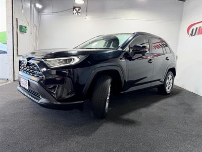 2019 Toyota RAV4 - Thumbnail