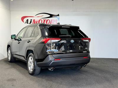 2019 Toyota RAV4 - Thumbnail