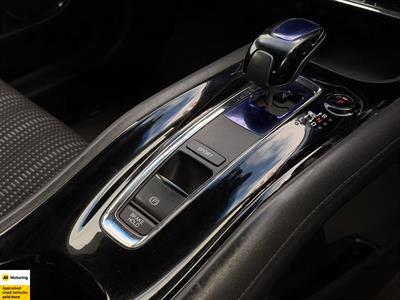 2017 Honda Vezel - Thumbnail