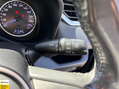 2022 Toyota RAV4 - Thumbnail