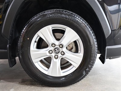 2021 Toyota RAV4 - Thumbnail