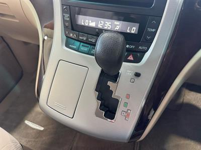 2012 Toyota Alphard - Thumbnail