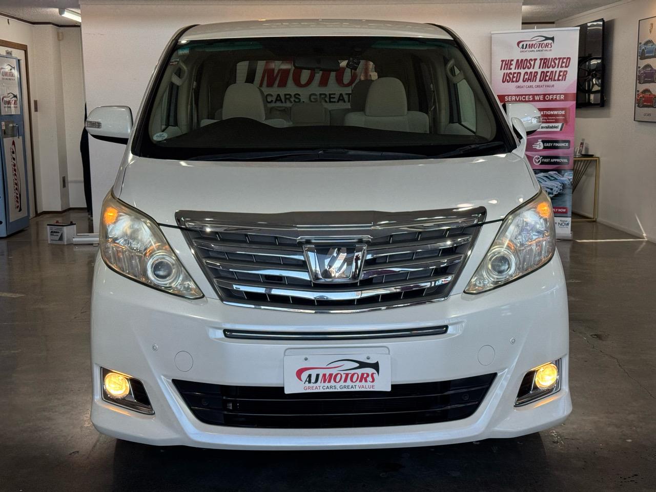 2012 Toyota Alphard