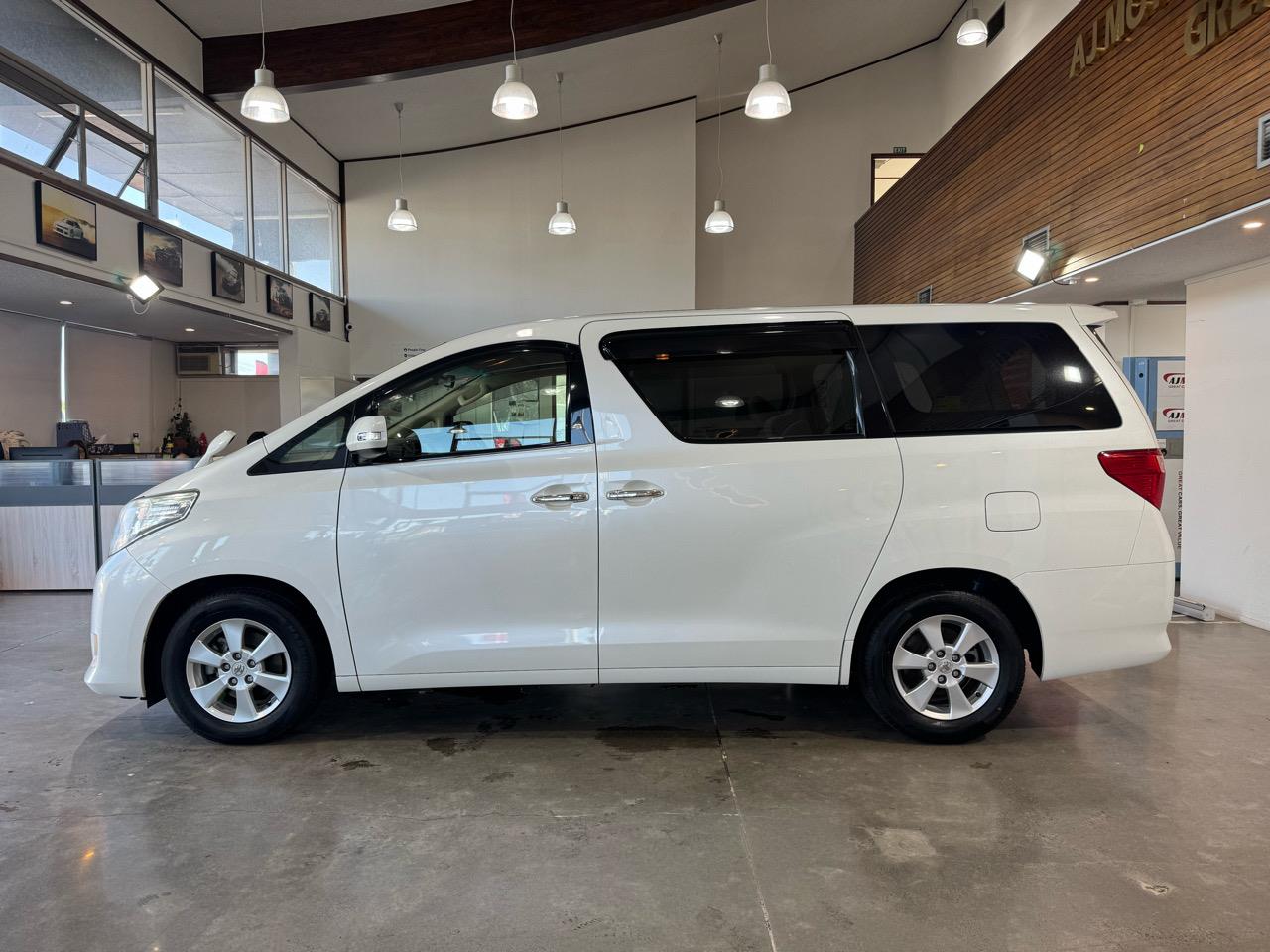 2012 Toyota Alphard