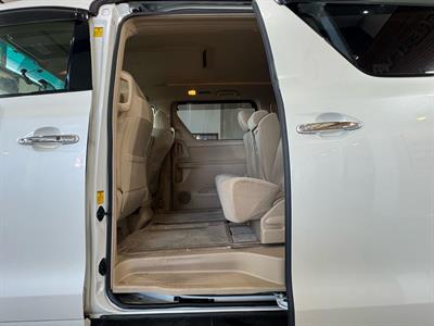 2012 Toyota Alphard - Thumbnail