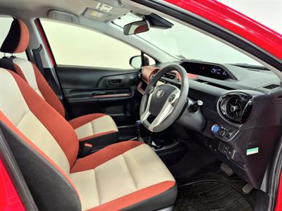 2016 Toyota Aqua - Thumbnail