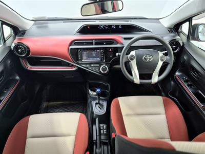 2016 Toyota Aqua - Thumbnail