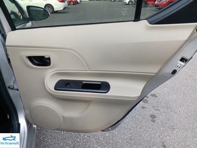 2013 Toyota Aqua - Thumbnail