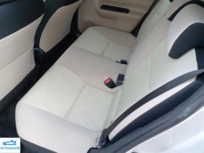 2013 Toyota Aqua - Thumbnail