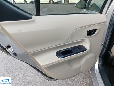 2013 Toyota Aqua - Thumbnail