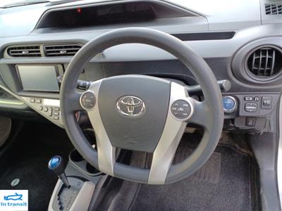 2013 Toyota Aqua - Thumbnail
