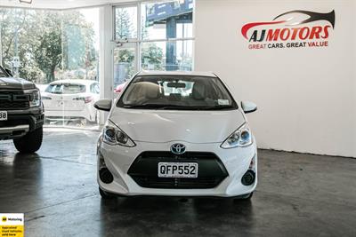 2015 Toyota Aqua - Thumbnail