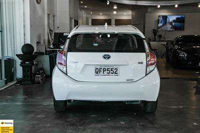 2015 Toyota Aqua - Thumbnail