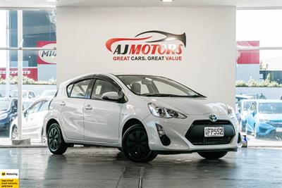 2015 Toyota Aqua - Thumbnail