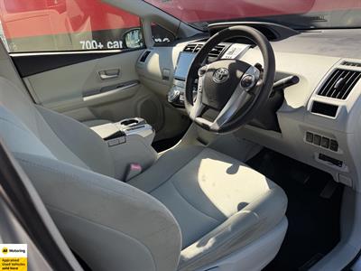 2012 Toyota Prius - Thumbnail